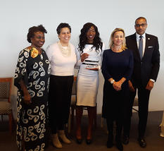 ONU condition de la femme - Surrounding H.S.H. the Sovereign Prince, from left to right: Patrice Cellario, Minister of the Interior; Anne-Marie Boisbouvier, Advisor in the Prince’s Cabinet; Simon Hankinson, Consul General of the United States of America in Monaco; H.E. Ms Jamie McCourt, Ambassador Extraordinary and Plenipotentiary of the United States of America; Gilles Tonelli, Minister of Foreign Affairs and Cooperation; and Marie-Pierre Gramaglia, Minister of Public Works, the Environment and Urban Development © Government Communication Department/Manuel Vitali