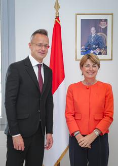 hongrie IBA - His Excellency Mr Péter Szijjártó, Minister of Foreign Affairs and Trade of Hungary, next to Ms Isabelle Berro-Amadeï, Minister of Foreign Affairs and Cooperation © Stéphane Danna / Communication Department