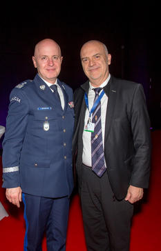 Interpol-Pologne - Jaroslaw Szymczyk et Richard Marangoni - General Jarosław Szymczyk, Commander in Chief of the Polish National Police, on the left, and Richard Marangoni, Police Commissioner. © DR 