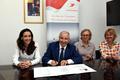 La Poste Monaco s’engage pour la transition énergétique - Jean-Luc Delcroix signs the National Pact Commitment Charter alongside Isabelle Curau-Bloch (left) and members of the Post Office Management Committee (right)Photo credit: © Manuel Vitali / Government Communication Department