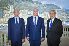Voir la photo - Photo Caption:  H.S.H. the Sovereign Prince with Serge Telle, Minister of State, on the left, andH.E. Mr. Laurent Stefanini, the new Ambassador Extraordinary and Plenipotentiary of the French Republic to Monaco.  ©Government Communication Department/Stéphane Danna.
