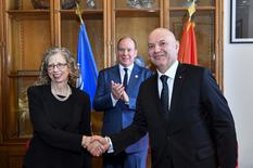 Signature PNUE - To the right and left of H.S.H. the Sovereign Prince: Ms Inger Andersen, Executive Director of UNEP, and Mr Laurent Anselmi, Minister of Foreign Affairs and Cooperation © Government Communication Department/Manuel Vitali